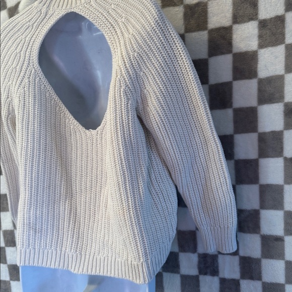 Kendall & Kylie Women’s Cream Turtleneck Open Back Sweater Size S / Small - Picture 13 of 14